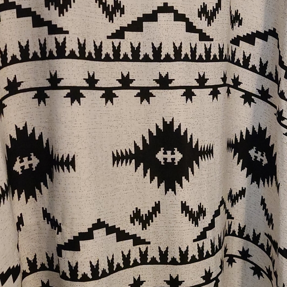 Patterned dress - Picture 2 of 2